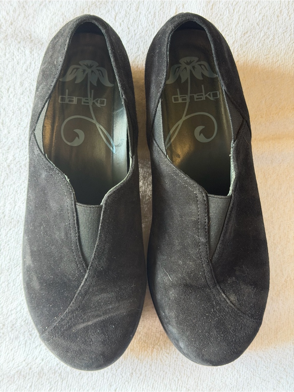 Dansko Women's Black Suede Slip-On Comfort Shoe size 39